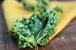 homemade cheesy kale chips