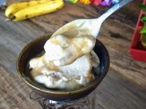 ice cream with roasted bananas