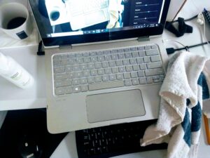 How-to-clean-laptop