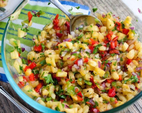 spicy pineapple red pepper salsa