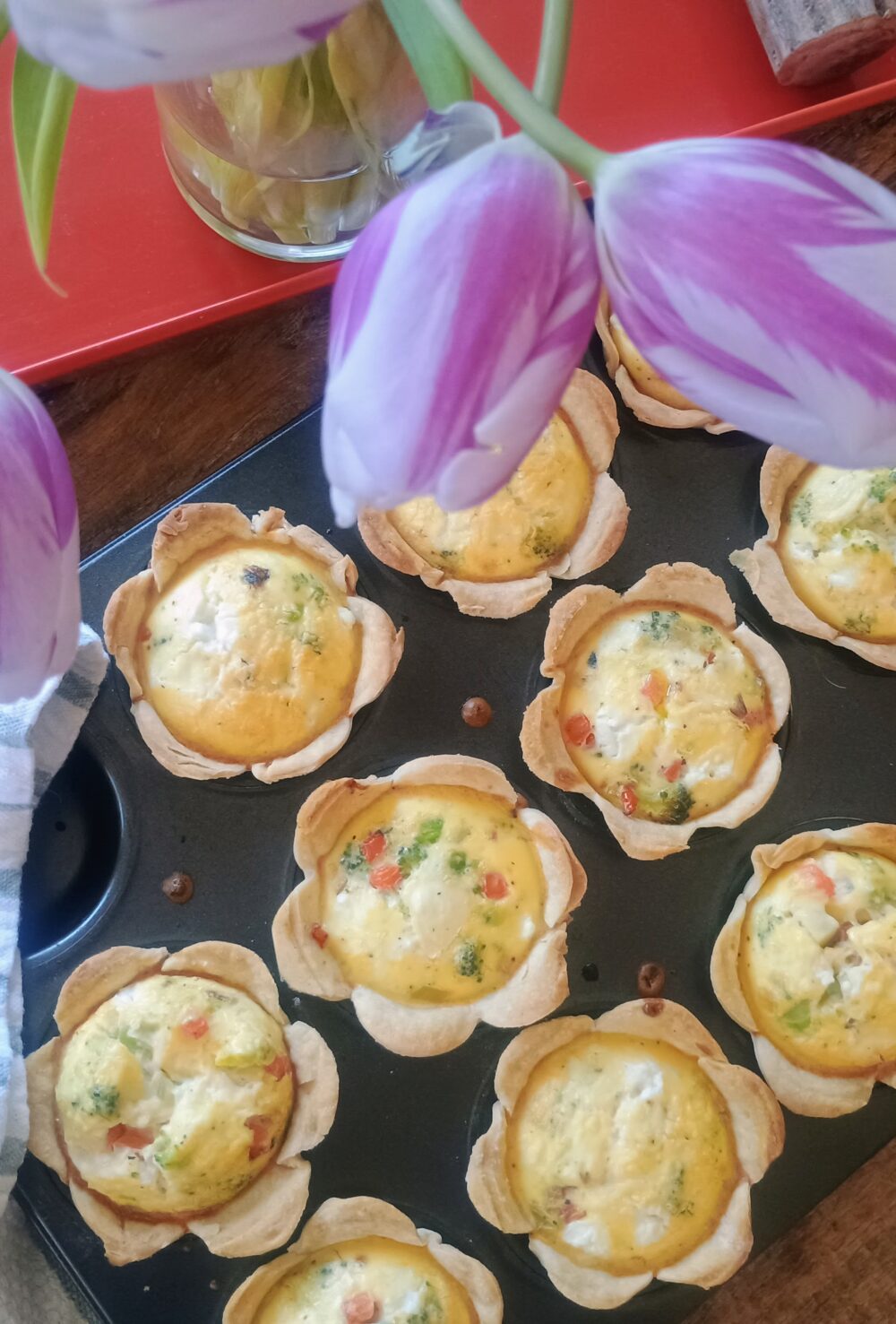 Mini flower quiche