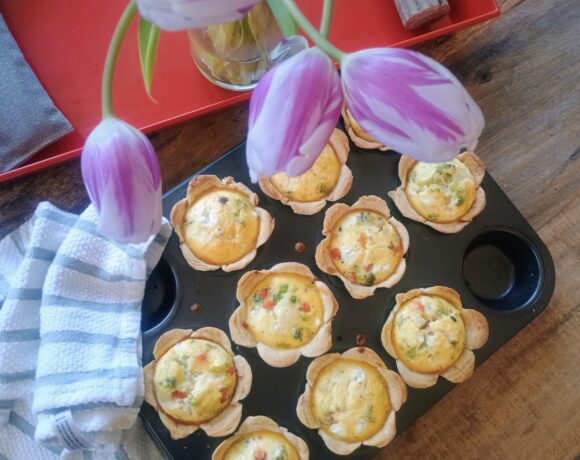Mini flower quiche
